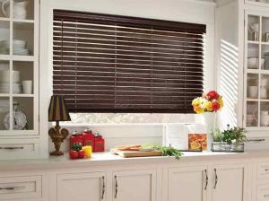 Parkland™ Reflections wood blinds - Charcoal